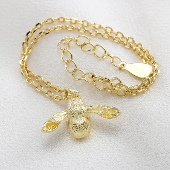 Jewelry - 14k Gold Adorable Bee Sterling Silver Bracelet